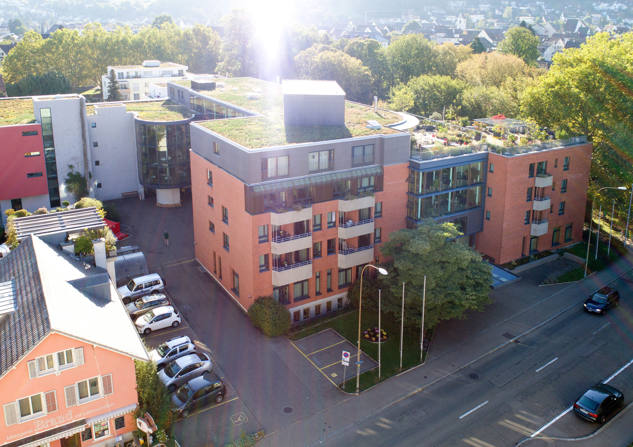 das moderne Gebäude des alters- und Pflegeheim madle in Pratteln 